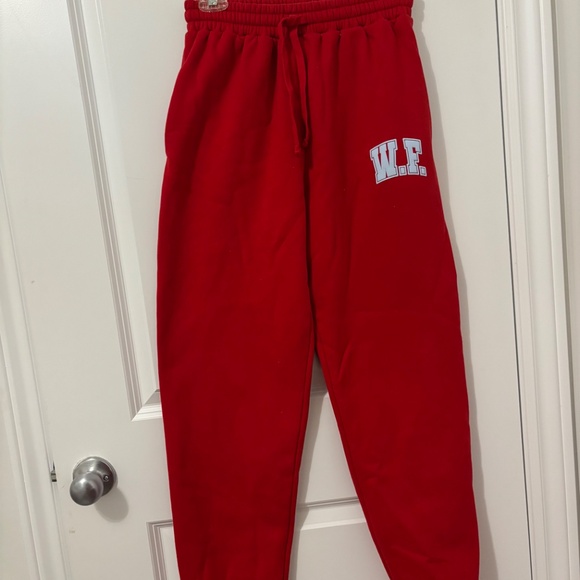 White fox boutique sweat set - Picture 2 of 2